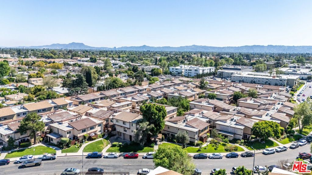 7320 Lennox Avenue L3