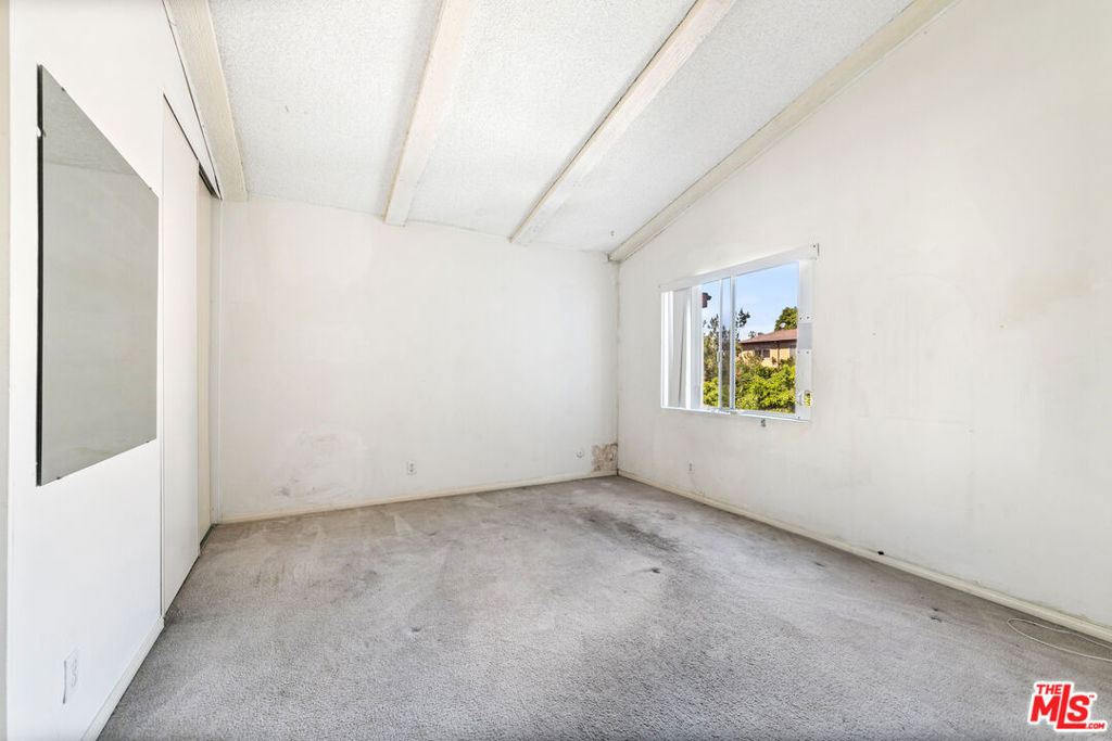 7320 Lennox Avenue L3