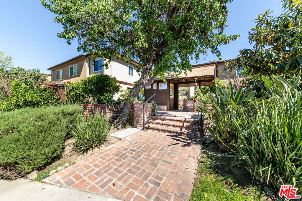 7320 Lennox Avenue L3