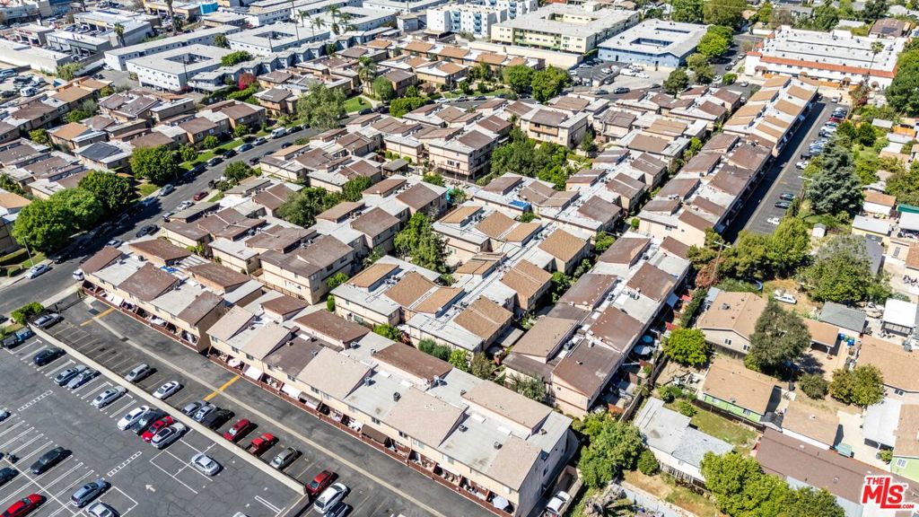 7320 Lennox Avenue L3