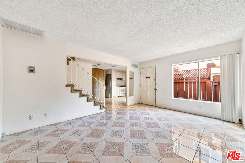 7320 Lennox Avenue L3