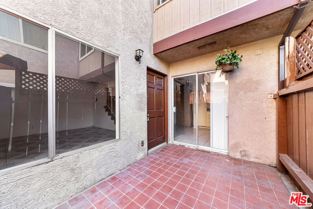 7320 Lennox Avenue L3