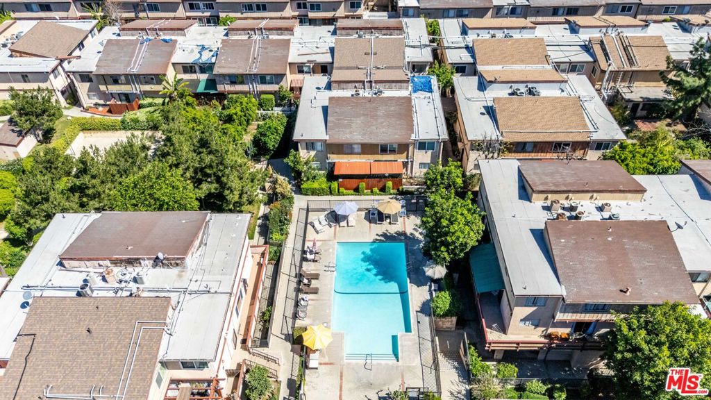 7320 Lennox Avenue L3