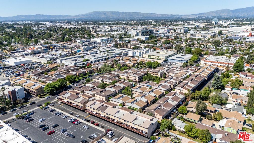 7320 Lennox Avenue L3