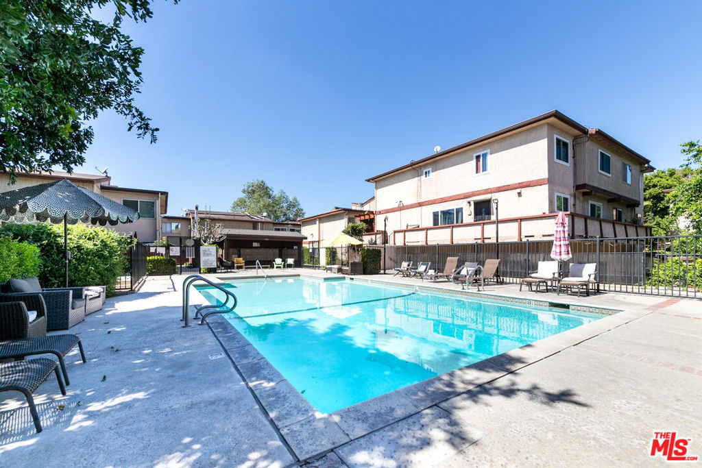 7320 Lennox Avenue L3