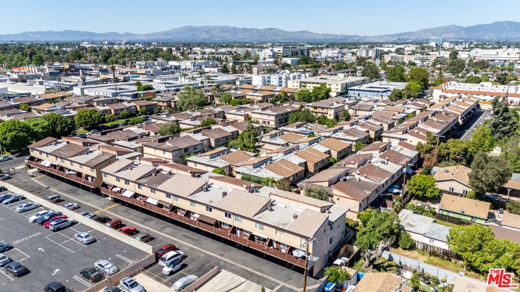 7320 Lennox Avenue L3