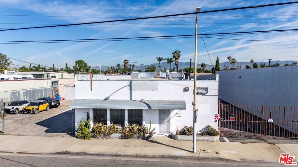 12767 Saticoy Street