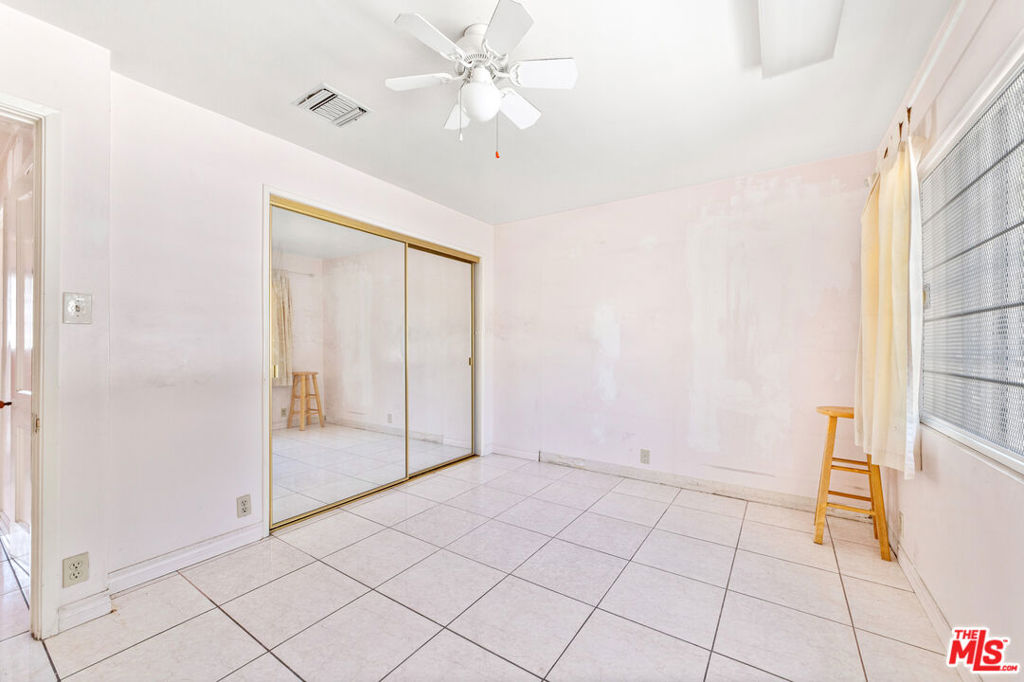 711 N Priscilla Lane