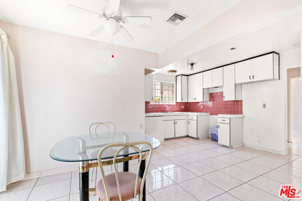 711 N Priscilla Lane