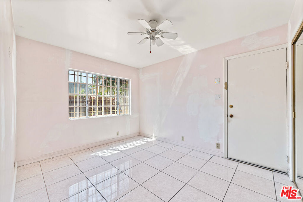 711 N Priscilla Lane