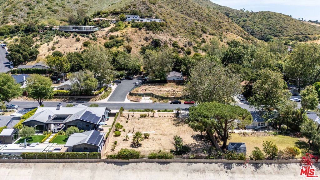 6035 Paseo Canyon Drive