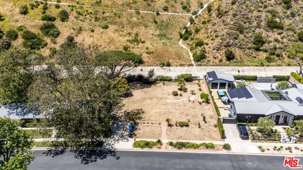 6035 Paseo Canyon Drive
