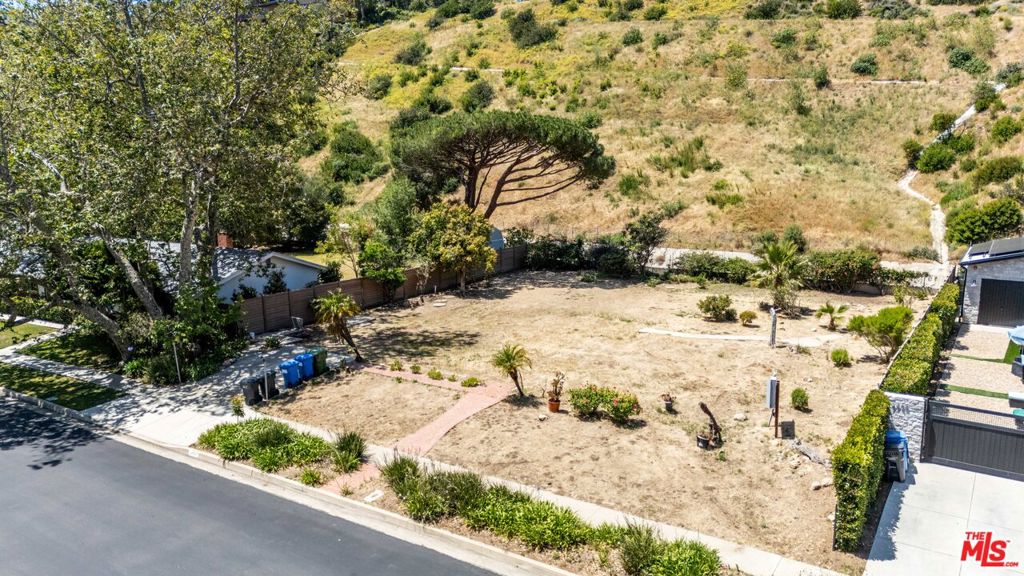 6035 Paseo Canyon Drive