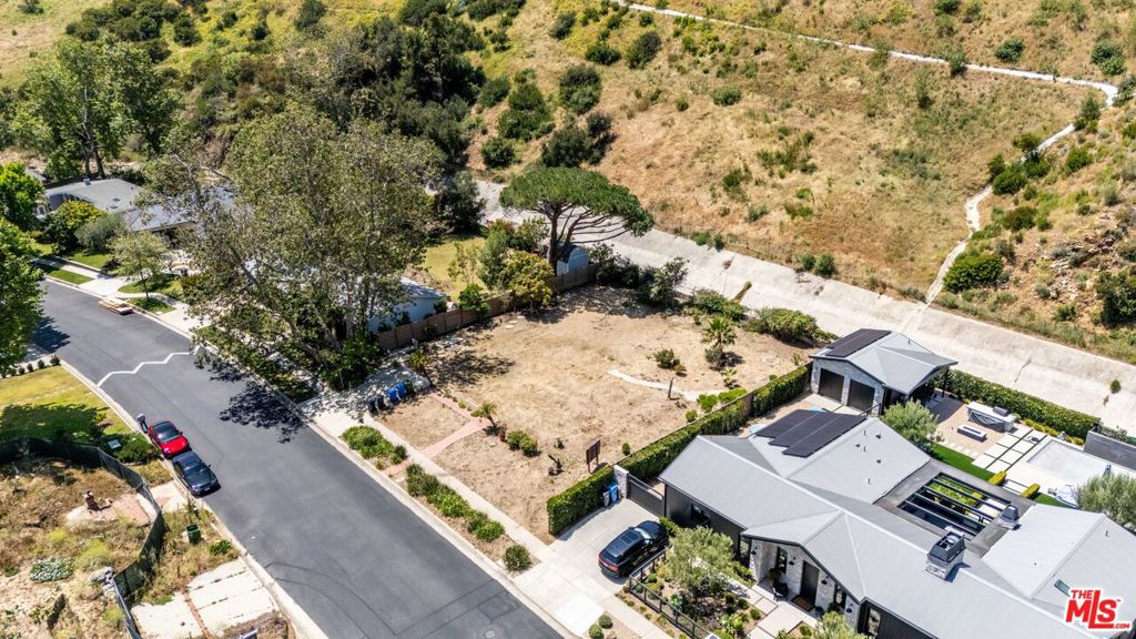6035 Paseo Canyon Drive