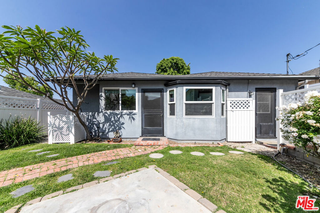 3142 N Naomi Street