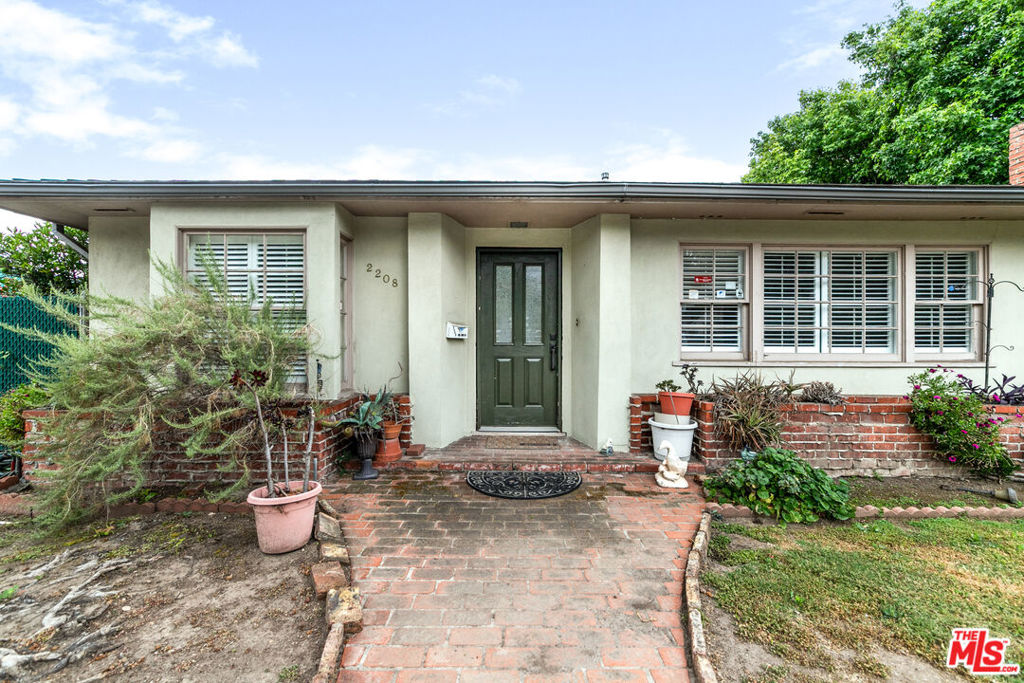 2208 New York Drive
