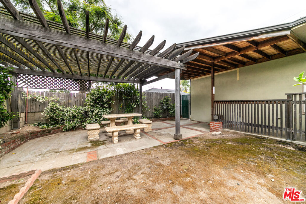 2208 New York Drive