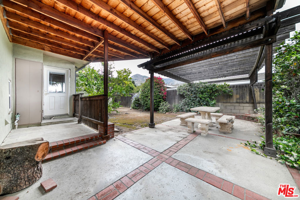 2208 New York Drive