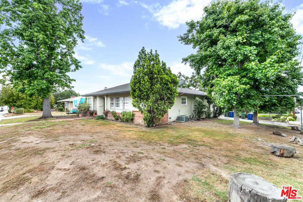 2208 New York Drive