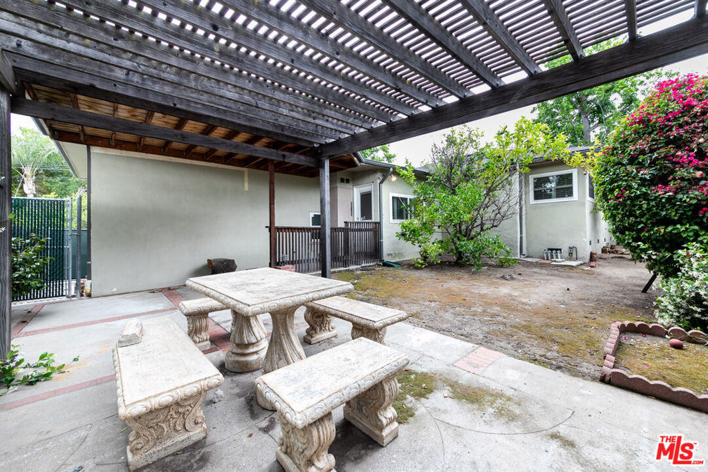 2208 New York Drive