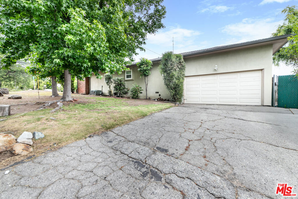 2208 New York Drive