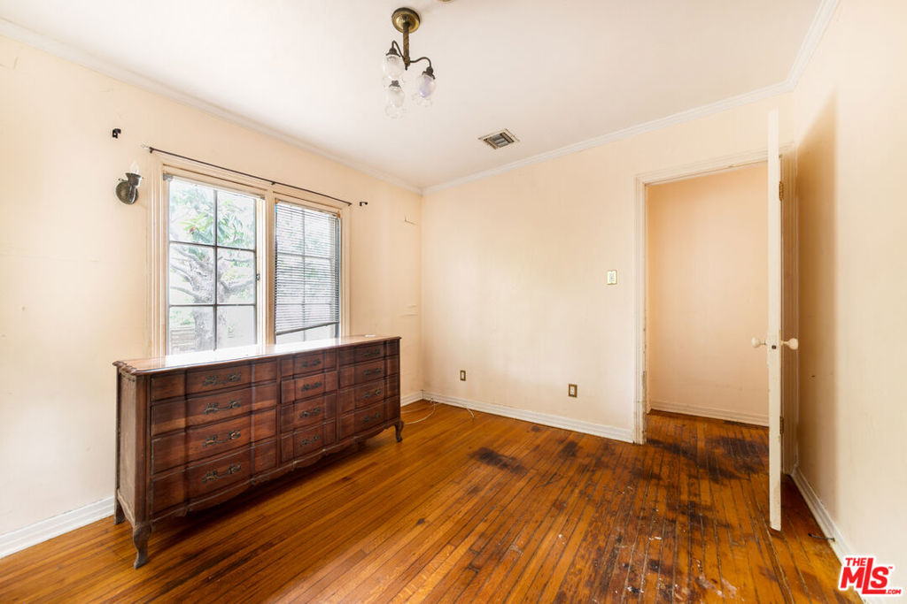 2125 Selby Avenue