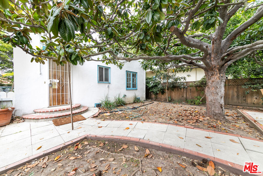 2125 Selby Avenue