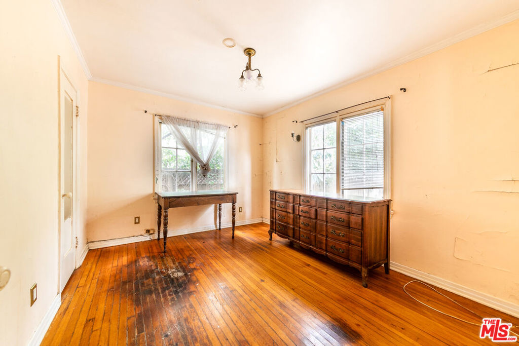 2125 Selby Avenue