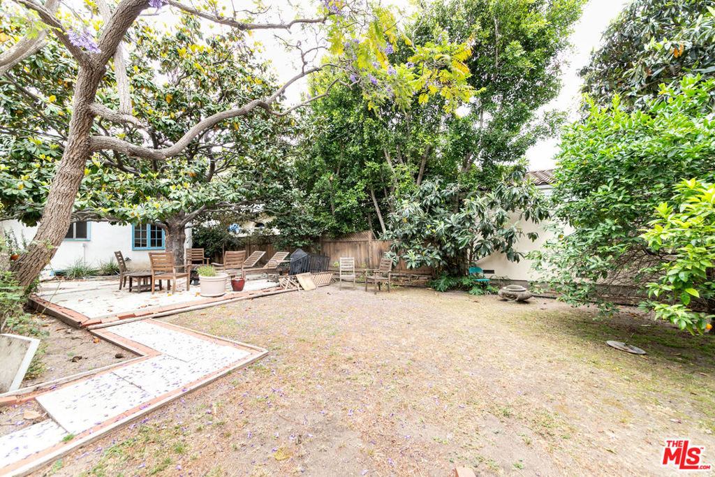 2125 Selby Avenue
