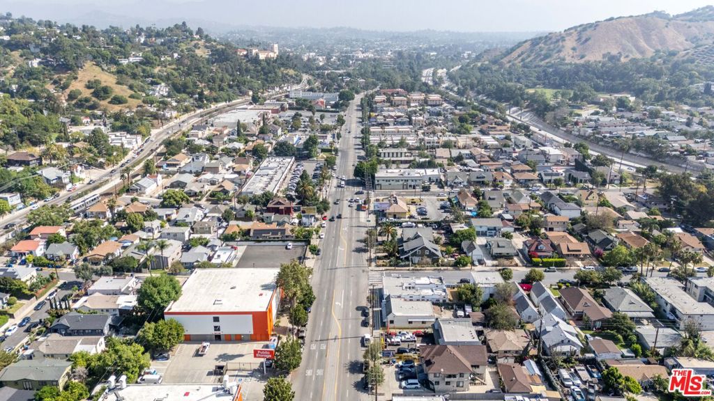 4122 N Figueroa Street