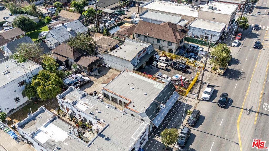 4122 N Figueroa Street