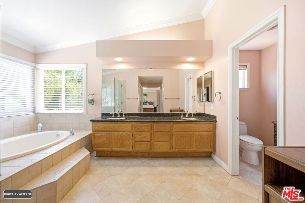 14282 Rideout Court