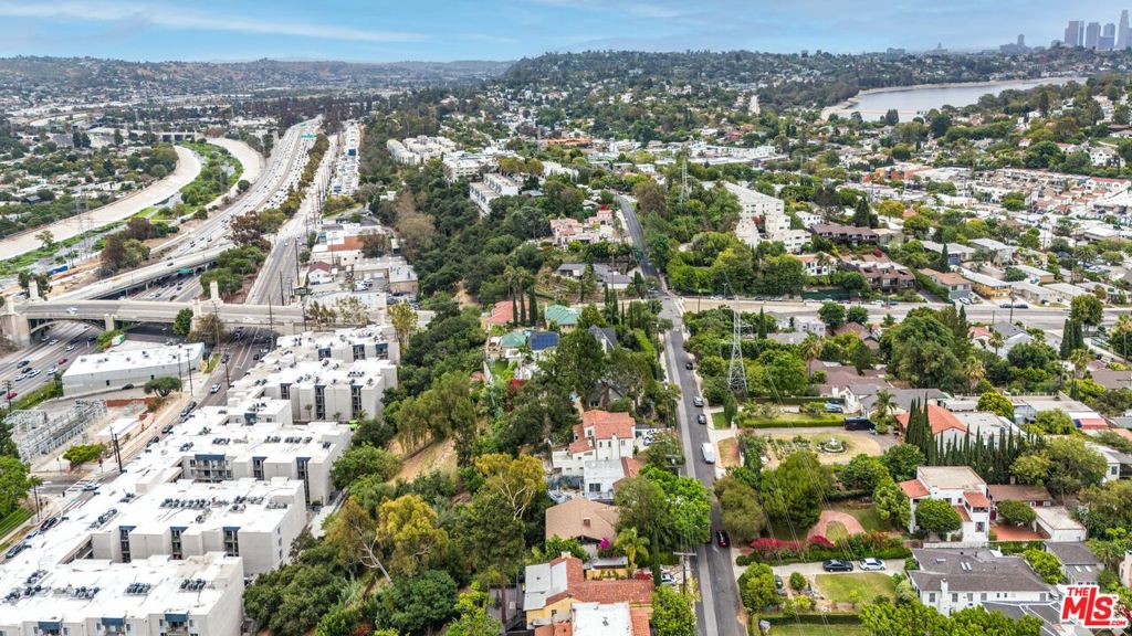 3147 Waverly Drive