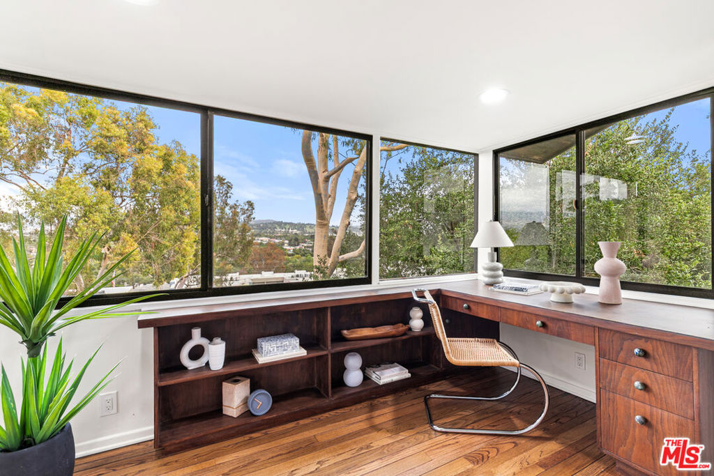 3147 Waverly Drive