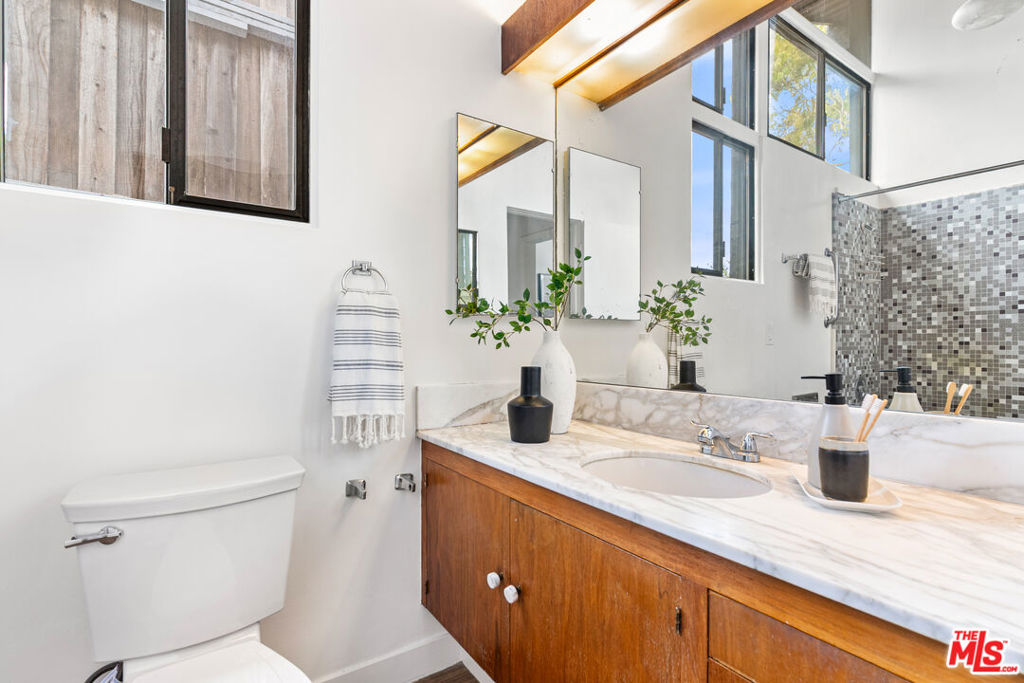 3147 Waverly Drive