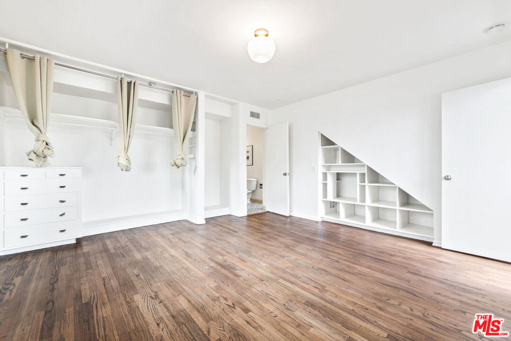 3147 Waverly Drive