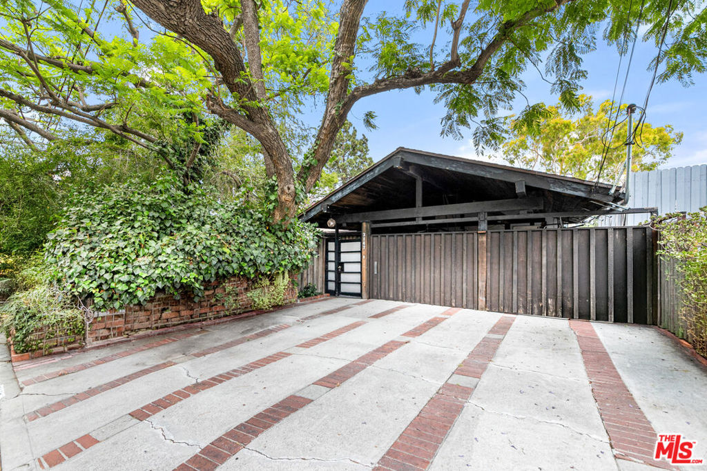 3147 Waverly Drive