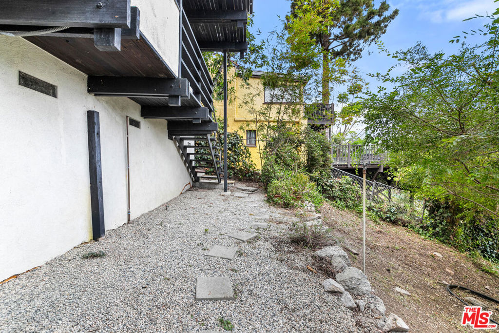 3147 Waverly Drive