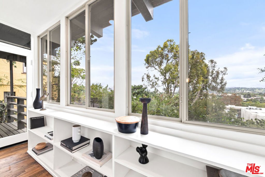 3147 Waverly Drive