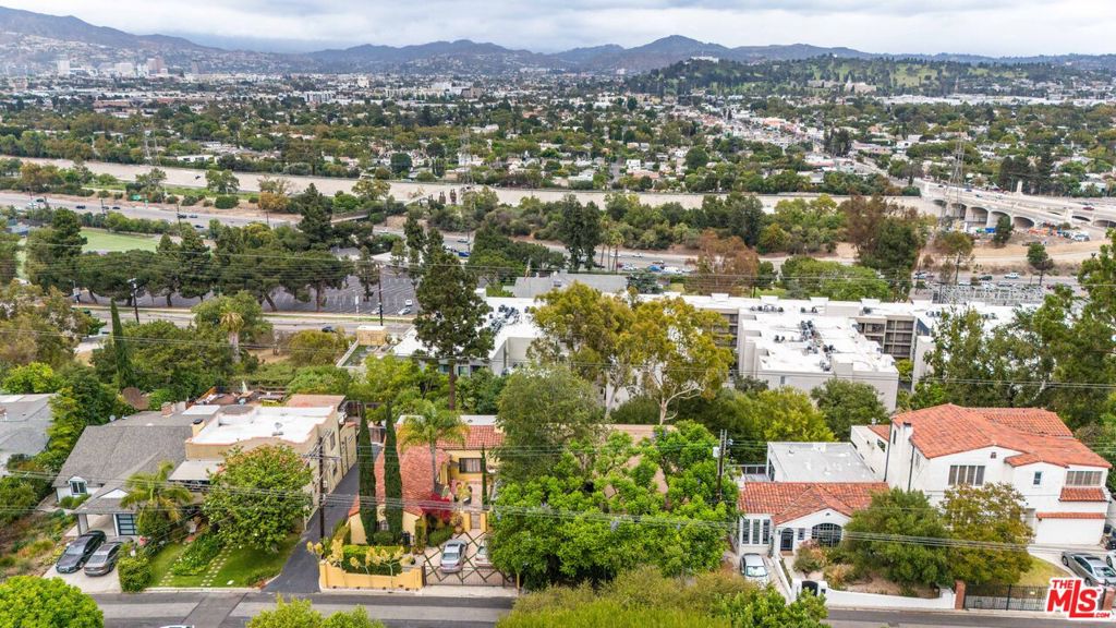 3147 Waverly Drive