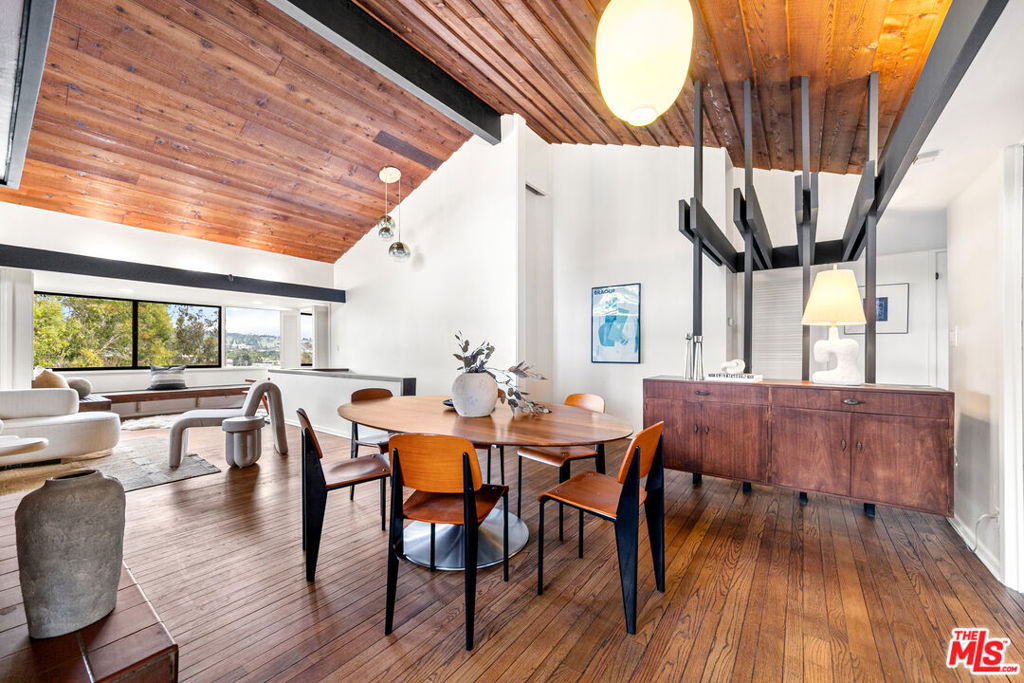 3147 Waverly Drive