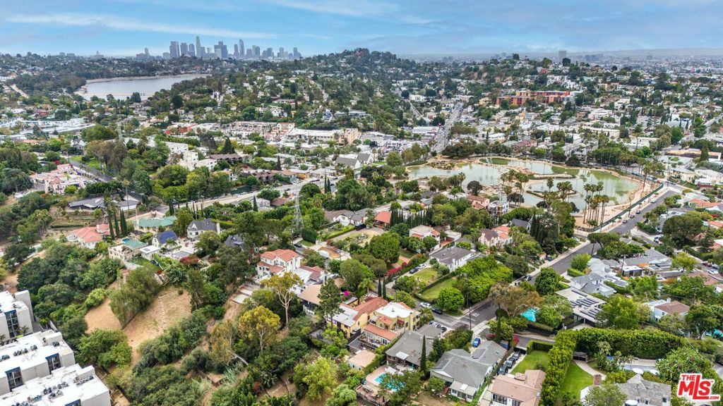 3147 Waverly Drive