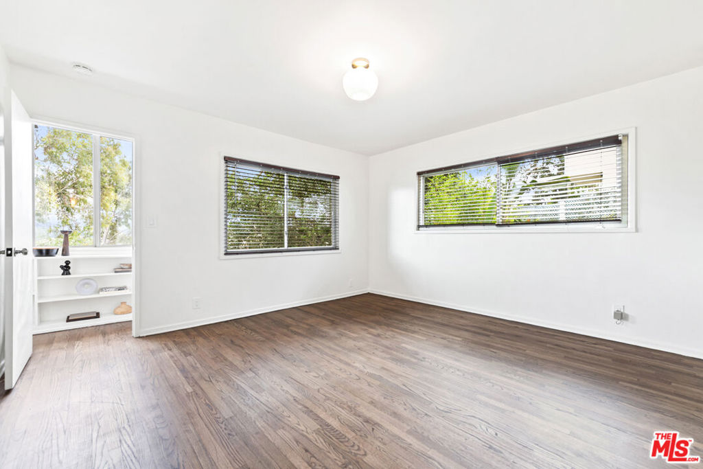 3147 Waverly Drive