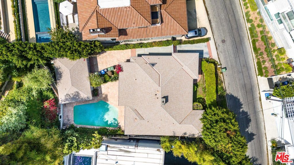 1545 N Doheny Drive