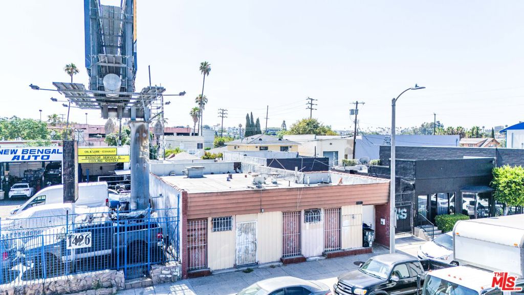 1430 S La Brea Avenue