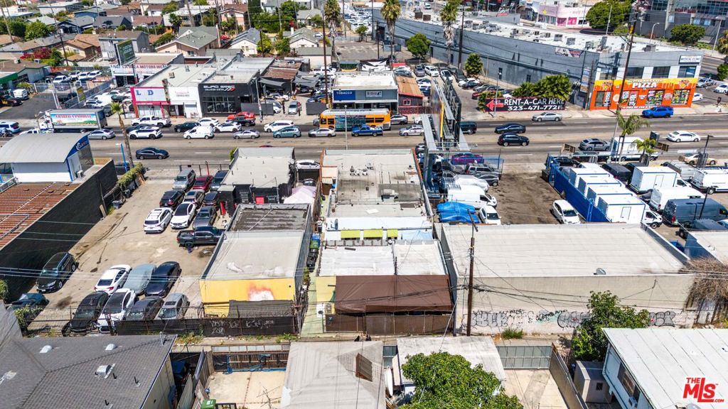 1430 S La Brea Avenue