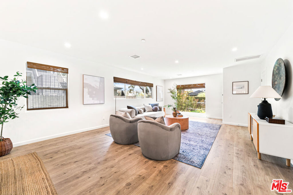 4338 Campbell Drive