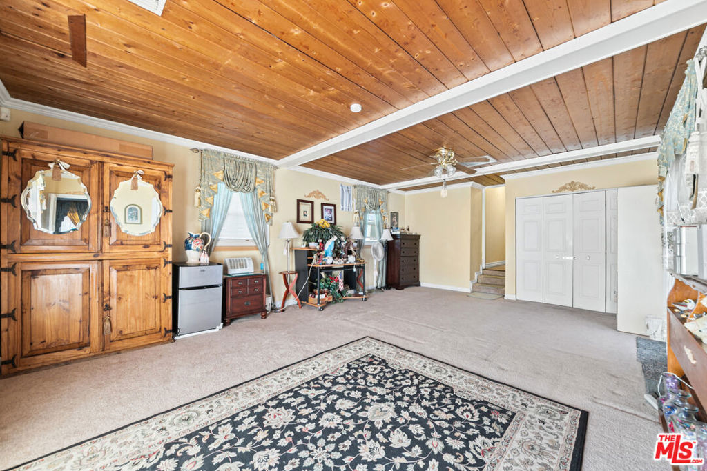1337 N Whitnall Highway
