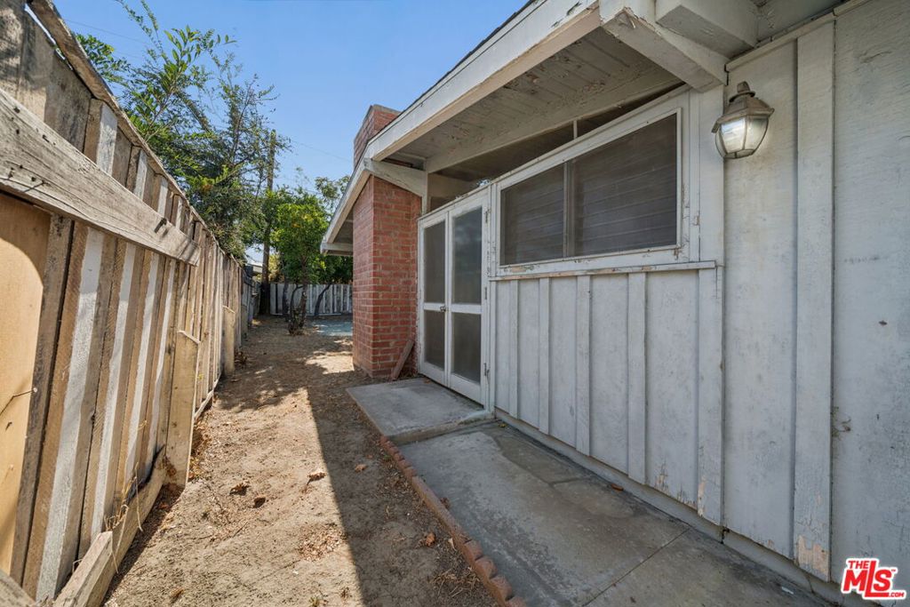 3208 N Studebaker Road