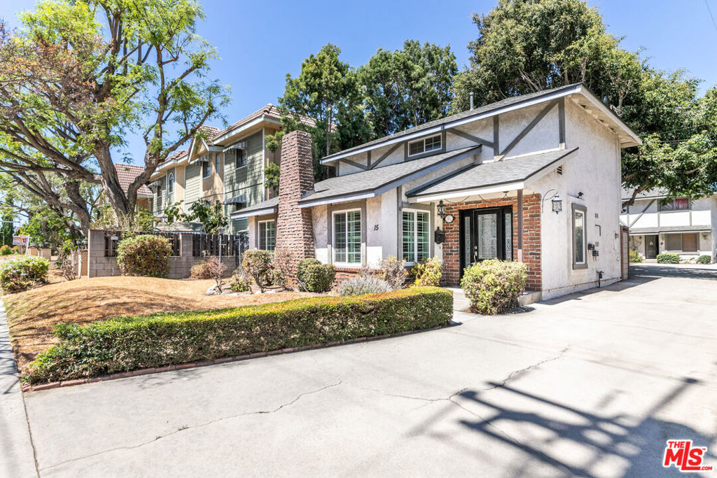 17 Palmetto Drive